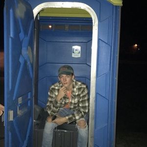 Meet your Posher, Logan